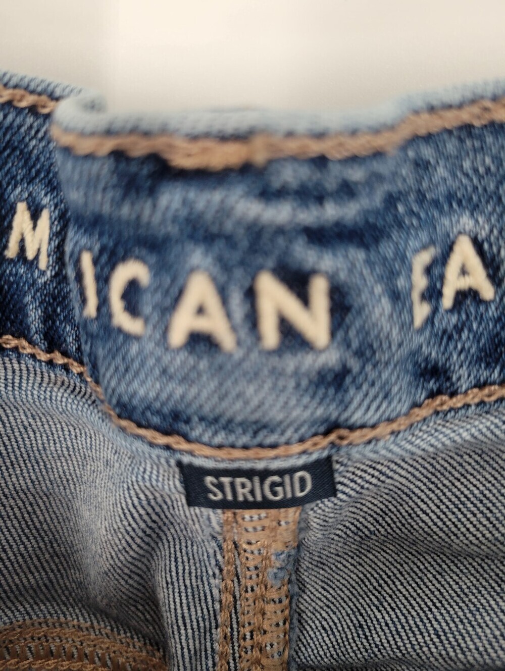 American Eagle Outfitters Stringo Light Wash Womens Relaxed Jeans Size 18 - Picture 4 of 6